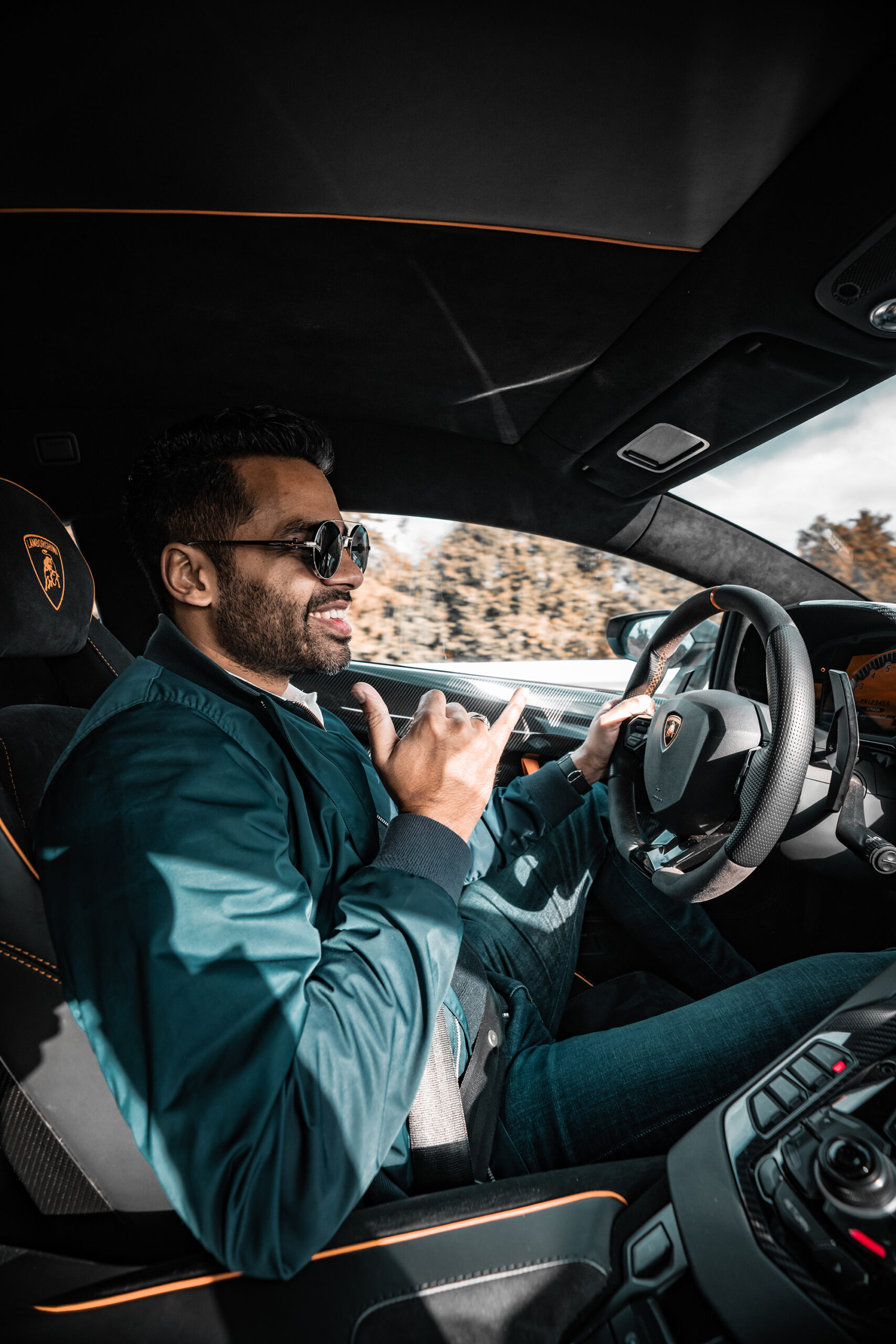 Carvlogger in Lamborghini Aventador SV